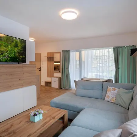 Malinka Apartment- Cozy Family Direct On Slope And Forest روجومبيروك
