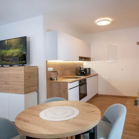Malinka Family Apartment - Cozy Apartment Direct On Ski Slope And Forest *