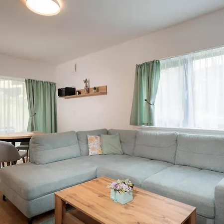 Malinka Apartment- Cozy Family Direct On Slope And Forest * روجومبيروك